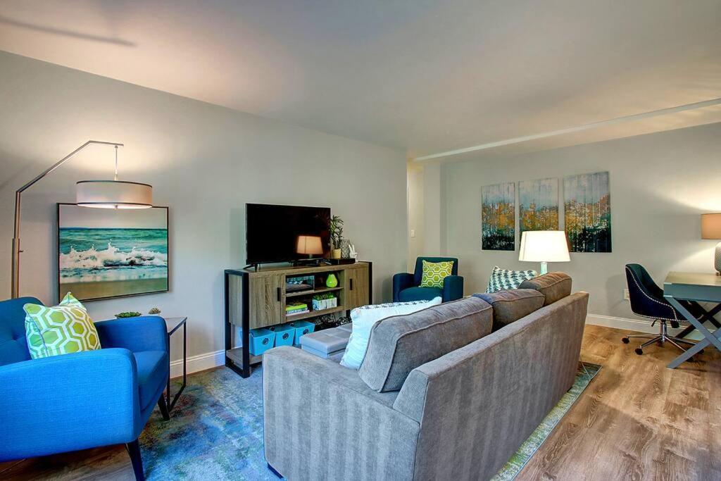 Modern Coastal Downtown, King Bed, Work Desk, Kitchen Villa Seattle Exterior photo