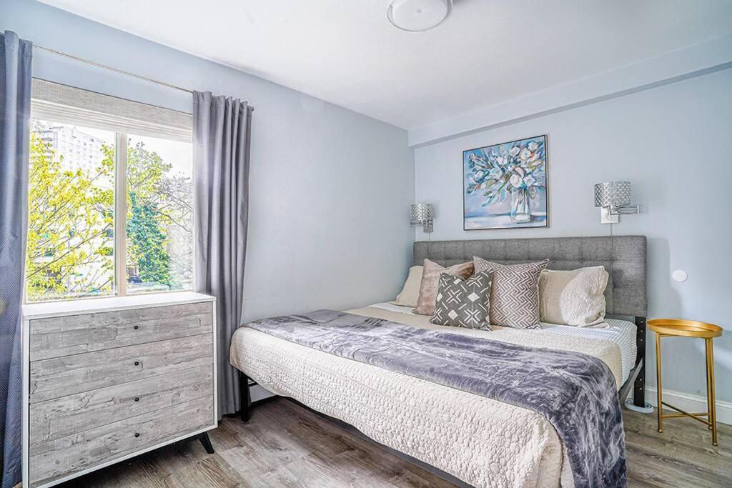 Modern Coastal Downtown, King Bed, Work Desk, Kitchen Villa Seattle Exterior photo